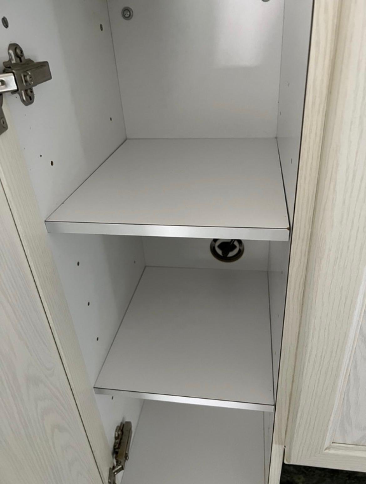 Küchenschrank nach der Reinigung