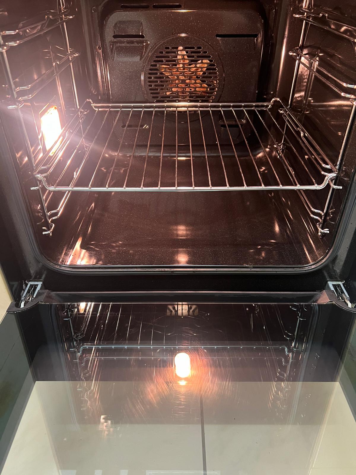 Backofen & Gitter nach der Reinigung