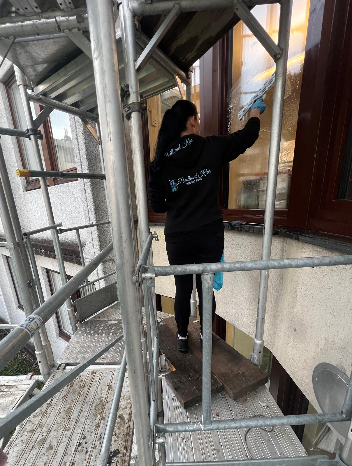 Brilliant Klar bei der Fensterreinigung